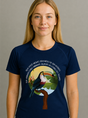 Camiseta Coleção Voo do Coração Unissex – Estampa Exclusiva Inspiradora em Algodão TUCANO